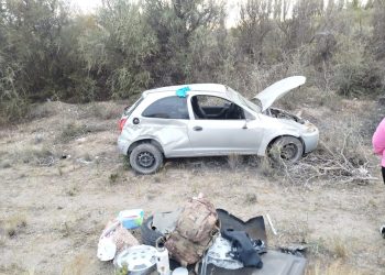 RUTA NACIONAL 22: Un auto despistó y volcó dejando como saldo solo daños materiales.