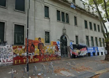 Grave amenaza obliga a cerrar las puertas de la Facultad de Artes de la UNLP: «Voy a fusilarlos a todos»