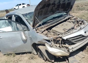 Una familia de Neuquén, que iba en dirección a la costa atlántica, volcó en la ruta nacional 250