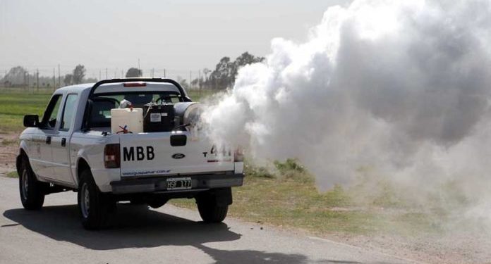 BAHIA BLANCA: Trabajos de fumigación
