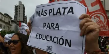 Docentes universitarios van a un paro de 72 horas contra el ajuste
