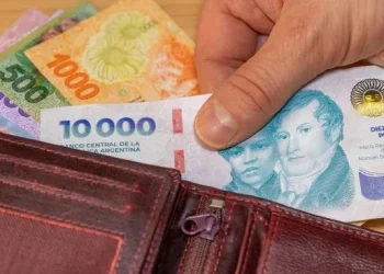 El Gobierno convocó al Consejo del Salario para definir el aumento del sueldo mínimo para trabajadores