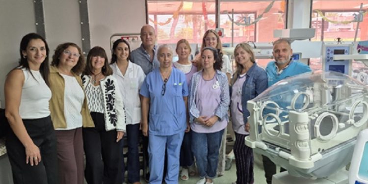 BAHIA BLANCA: Donación de Profertil al Servicio de Neonatología del Hospital Penna Recibidos  Profertil, junto a la Asociación NACER, concretó una nueva donación destinada al Servicio de Neonatología del Hospital Interzonal Dr. José Penna, en el marco de la Semana de la Prematurez.