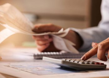 Los servicios públicos aumentaron tres veces más que la inflación en menos de dos años