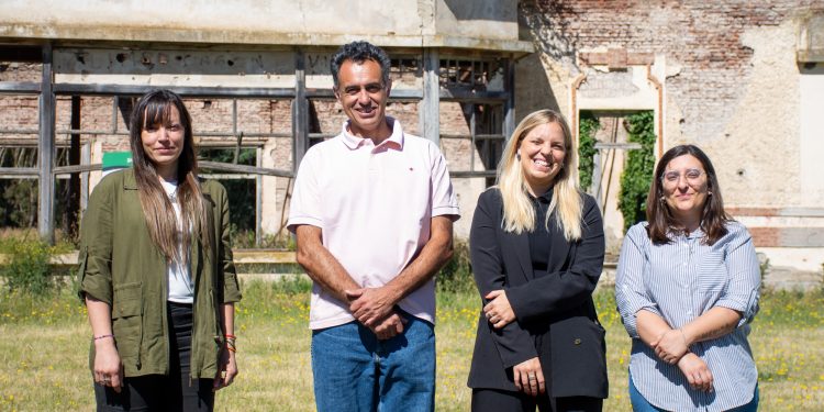 TORNQUIST: Estefania Bordoni puso en funciones a la nueva Directora de Espacios Turísticos  En el predio del Club Hotel de la Ventana, la Intendenta Municipal, Estefania Bordoni, puso en funciones a la nueva Directora de Espacios Turísticos, Lic. Yamila Ramirez.