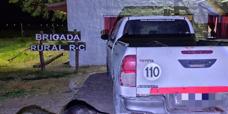 RIO COLORADO: Secuestran jabalíes a cazadores por carecer de permisos Durante la madrugada del miercoles 17 de diciembre, alrededor de la 1:15 horas, personal de la Brigada Rural de Río Colorado realizaba recorridas preventivas sobre la Ruta Provincial 57, a unos 60 kilómetros del ejido urbano, cuando interceptó una camioneta que circulaba en dirección a la ciudad.