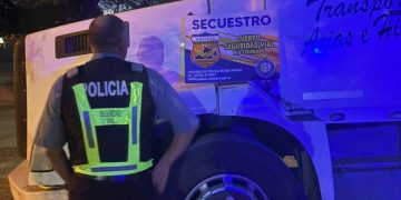 RIO COLORADO: Secuestran camión y semi por presentar irregularidades