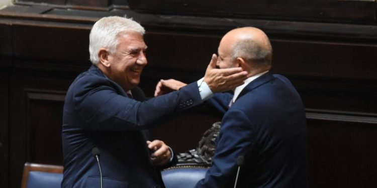 Alejandro Dichiara vuelve al mando de la Cámara de Diputados bonaerense  En la sesión preparatoria, Alejandro Dichiara fue elegido por unanimidad como nuevo presidente de la Cámara de Diputados, cargo que ya ocupó en 2024. Cómo quedaron las otras vicepresidencias.