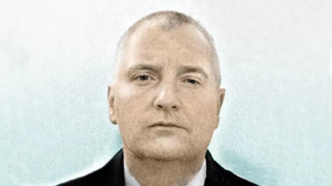 Quién es Andrés Vázquez, el nuevo director de ARCA El Gobierno designó a Andrés Edgardo Vázquez al frente del ARCA luego de la salida de Juan Pazo. Perfil técnico, formación internacional y fuerte experiencia en fiscalización.