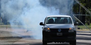 BAHIA BLANCA: Fumigación en el distrito