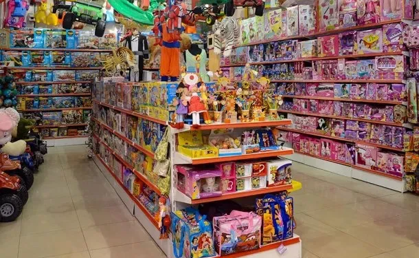 Navidad con precios más altos: los juguetes en Argentina cuestan hasta el doble que en países vecinos  El Gobierno baja del 35% al 20% los aranceles para importar juguetes. La decisión apunta a moderar valores que superan entre un 30% y un 75% a los de Brasil, Chile y México.