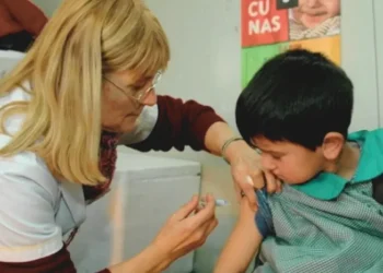 Piden controles sistemáticos en las escuelas por la caída en la vacunación infantil