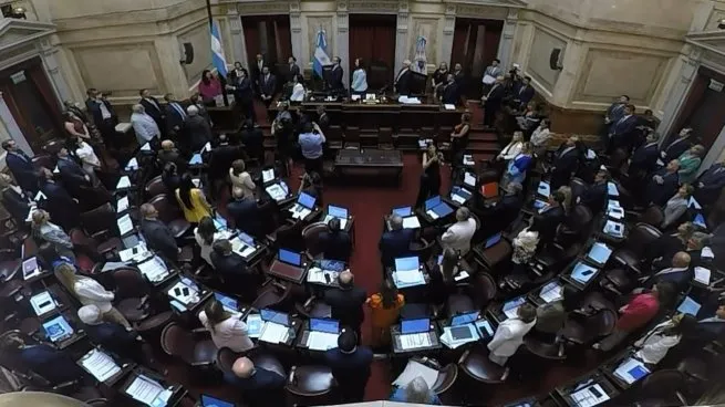 Tras la aprobación del Presupuesto 2026, cómo seguirá la agenda reformista de Javier Milei en el Congreso La agenda oficialista retomará en febrero debates frenados durante diciembre, luego de la aprobación del Presupuesto 2026 la ley de Inocencia Fiscal. Entre los ítems pendientes figura la reforma laboral y la modificaciones de leyes existentes.