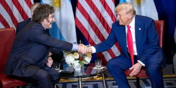 Argentina negocia con Estados Unidos para recibir inmigrantes deportados por Trump