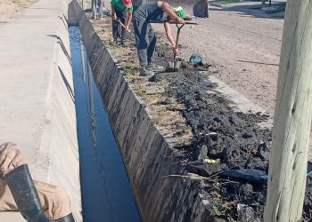 CHOELE CHOEL: Limpieza preventiva de desagües ante posibles tormentas