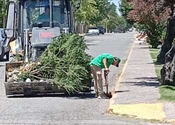 CHOELE CHOEL: Operativo Limpieza: una política sostenida que conecta al Municipio con los barrios y sus vecinos