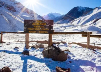 Tragedia en el Aconcagua: un andinista francés se descompensó y murió a 6.700 metros de altura