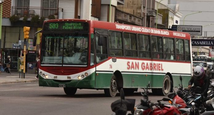 BAHIA BLANCA: Inhabilitación temporal de parada en calle Mitre al 300  La parada ubicada en calle Mitre 390 para las líneas 500, 503 y 516, quedará deshabilitada para ascenso y descenso de pasajeros desde hoy y por un periodo de dos semanas.