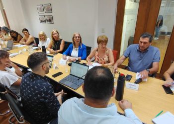 Paritarias: docentes y estatales bonaerenses rechazaron la oferta de aumento de Kicillof