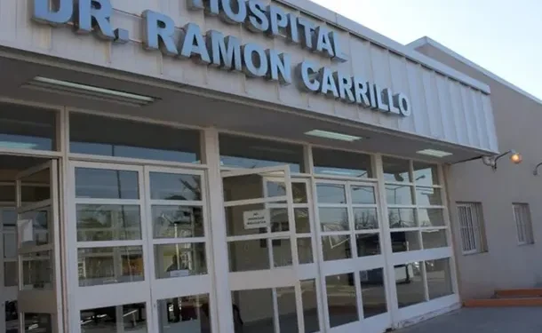 Murió en Mendoza el primer paciente del país con Gripe A H3N2  El hombre tenía 74 años, padecía enfermedades previas y estaba internado en el Hospital Carrillo; es el primer fallecimiento por este virus confirmado en la Argentina.