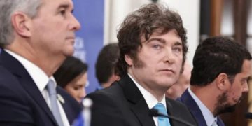 Milei parte rumbo a Davos para reforzar su perfil internacional