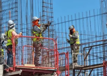 La construcción se derrumbó otro 4,1% mensual en noviembre y marcó su peor registro en más de un año