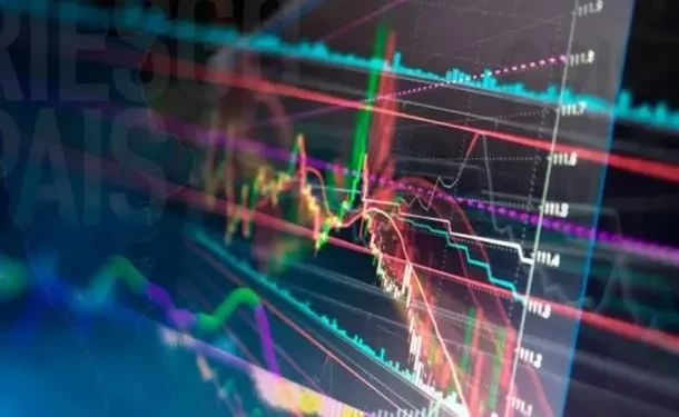 El Riesgo País perforó los 500 puntos: es el nivel más bajo desde 2018 El Riesgo País del JP Morgan Chase cayó a 493, cifra que no se veía hace ocho años. Suba de bonos en Wall Street y acumulación de reservas del BCRA, claves.