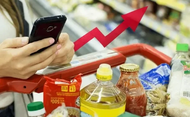 Según Indec, la inflación de diciembre fue del 2,8%: en cuánto quedó el IPC anual  Lejos de "ser historia" como dice el gobierno de Javier Milei, el Índice de Precios al Consumidor (IPC) volvió a quedar por encima de las expectativas libertarias.