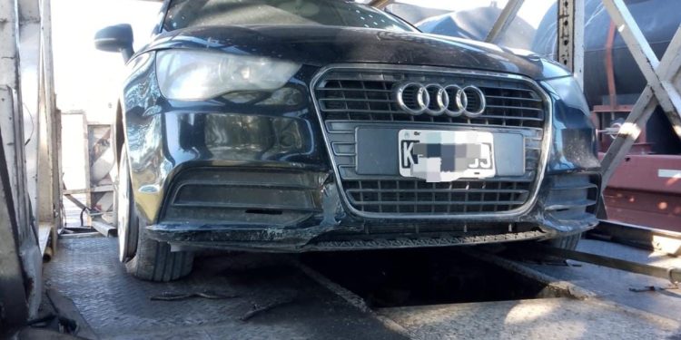 RIO COLORADO: Control vehicular terminó con el secuestro de un auto robado  En horas de la mañana de éste viernes, alrededor de las 08:35, personal del Cuerpo Seguridad Vial Río Colorado que realizaba un operativo de control vehicular frente a su dependencia, detuvo la marcha de un camión mosquito que circulaba en sentido de dirección Comodoro Rivadavia – Mar del Plata.