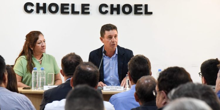 CHOELE CHOEL: Diego Ramello abrirá el período de sesiones ordinarias del Concejo Deliberante de Choele  El intendente  encabezará este jueves la apertura de un nuevo período de sesiones ordinarias del Concejo Deliberante de Choele Choel, tal como lo establece la Carta Orgánica Municipal.
