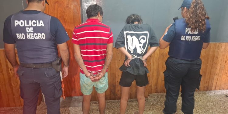 Lamarque: Rápido accionar policial permitió esclarecer un robo  Un hecho de robo en grado de cuasiflagrancia fue esclarecido en la tarde del lunes, con la detención de dos personas, tras un rápido accionar policial y la colaboración de vecinos.