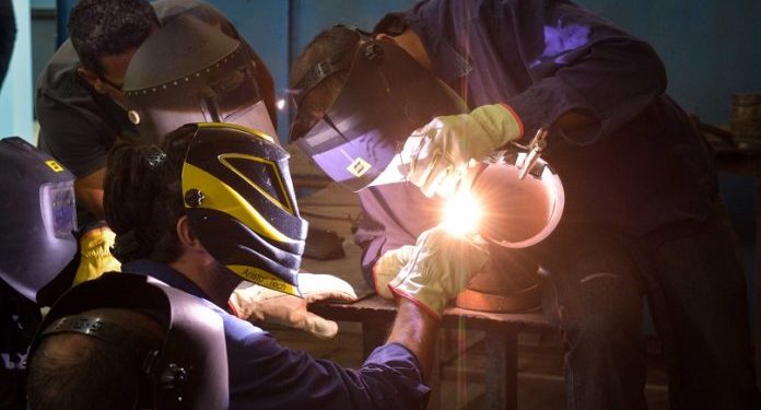 BAHIA BLANCA: La Escuela San Roque lanza su oferta educativa 2026  La Escuela Municipal de Capacitación Laboral San Roque abre las inscripciones para un nuevo ciclo lectivo de cursos diseñados para brindar herramientas concretas, fortalecer competencias y acompañar el desarrollo profesional.