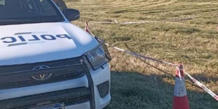 GENERAL LA MADRID: Un Médico Bahiense murió tras accidentarse en parapente Un trágico accidente ocurrió este martes por la tarde en la ciudad de General La Madrid, donde un hombre de 57 años oriundo de Bahía Blanca perdió la vida mientras realizaba un vuelo de parapente.