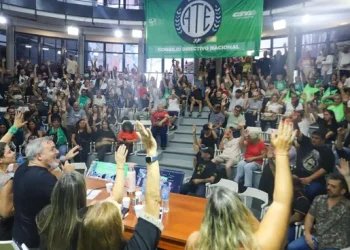 ATE reportó 92% de adhesión al paro nacional contra la reforma laboral y moviliza al Congreso