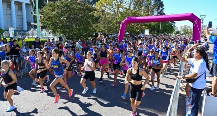 BAHIA BLANCA: Nueva edición de la Carrera de la Mujer El próximo domingo 8 de marzo, se correrá la tradicional Carrera de la Mujer “Homenaje a Elsa Strizzi”, en el marco del Día Internacional de la Mujer Trabajadora.
