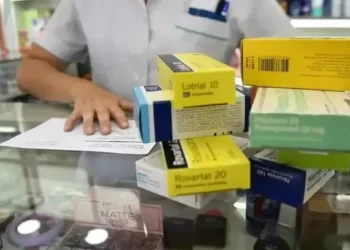Alerta en farmacéuticos por posible faltante de medicamentos ante corte en la cadena de pagos