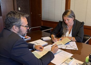 Neumann busca “estandarizar” la Oficina de Información al Consumidor en todos los municipios