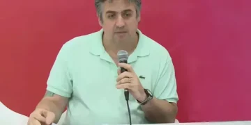 Pablo Cococcioni prometió una suba salarial para la Policía de Santa Fe y exigió reintegrarse «ya» al servicio