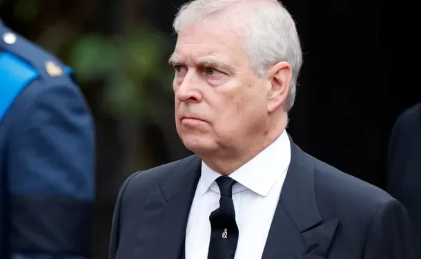 Reino Unido: detuvieron al expríncipe Andrés por el escándalo de Jeffrey Epstein  El hermano del Rey Carlos III fue apresado por “mala conducta en un cargo público” justo el día de su cumpleaños número 66. Los detalles.