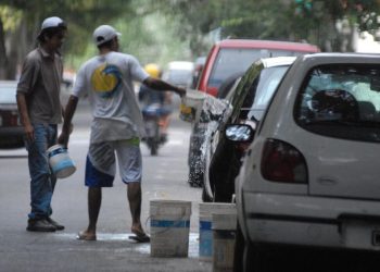 BAHIA BLANCA: buscan prohibir a los de trapitos tras una pelea a cuchillos en medio de una plaza