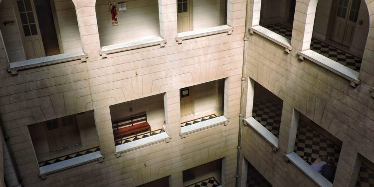 BAHIA BLANCA: Juzgan a una mujer por falso testimonio agravado Los días 24, 25 y 26 de febrero, en dependencias del Tribunal Oral Criminal N.º 1, se realizará el juicio oral y público para analizar la conducta de Fiorella Belén Damiani por el delito de falso testimonio agravado por darse en causa criminal en perjuicio de dos inculpados.