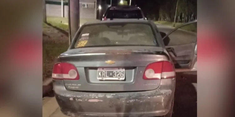 BAHIA BLANCA: Alcoholizado perdió el control del auto y volcó  Esta madrugada un joven perdió el control de su auto y volcó. Luego se comprobó que estaba alcoholizado.