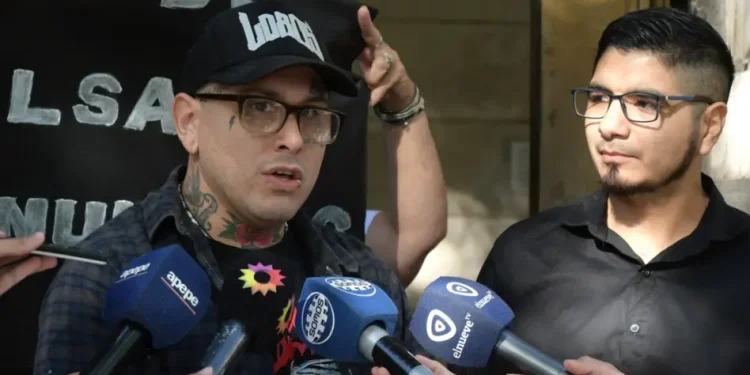 BAHIA BLANCA: Demandaron a la consejera de LLA condenada por falso testimonio  Los dos hombres acusados injustamente de abuso por la exconsejera escolar libertaria de Bahía Blanca, Fiorella Damiani, demandaron a la Justicia.