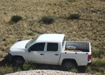 RIO COLORADO: Hallan camioneta, con pedido de secuestro, abandonada en zona rural