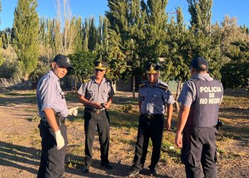 La policía de Río Negro realizó ayer nuevas medidas, dispuestas por la justicia, en el redoblado esfuerzo por dar con el paradero de Kevin Hernández, cuya desaparición fue denunciada el jueves 26 de febrero, luego de que su progenitora advirtiera que llevaba cuatro días sin saber de él.