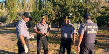 La policía de Río Negro realizó ayer nuevas medidas, dispuestas por la justicia, en el redoblado esfuerzo por dar con el paradero de Kevin Hernández, cuya desaparición fue denunciada el jueves 26 de febrero, luego de que su progenitora advirtiera que llevaba cuatro días sin saber de él.