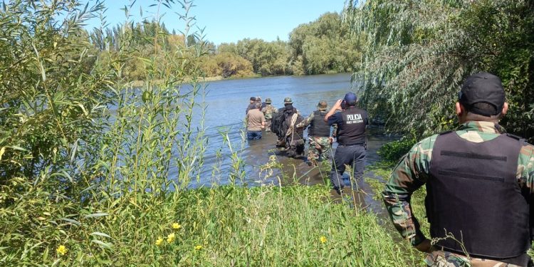 VALLE MEDIO: Desde la Regional IV ponderan el trabajo de las Unidades policiales La baja del índice delictivo en la región del Valle Medio, y la alta cantidad de esclarecimientos de hecho ocurridos, ha sido evaluada como una acción “absolutamente positiva” por parte de las autoridades policiales de la Unidad Regional IV con asiento en Choele Choel.