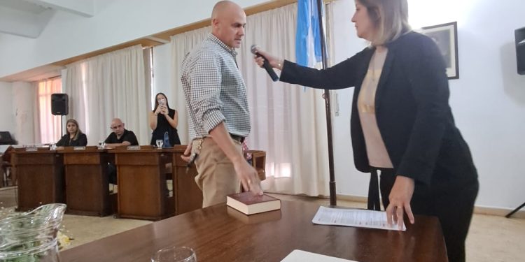 TORNQUIST: HCD informe Sesión Ordinaria 18-03-26 El día miércoles 18 de marzo se realizó la 2º Sesión Ordinaria del período legislativo 2026. En esta oportunidad, y ante la ausencia de la Concejal Laura Sigismondi, toma el juramento de rigor el Concejal Sergio Marto. Se incorpora fuera del Orden del Día el Expediente Nº 136/26.