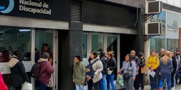 El Gobierno eliminó más áreas en el Ministerio de Salud y redefinió la gestión de Discapacidad