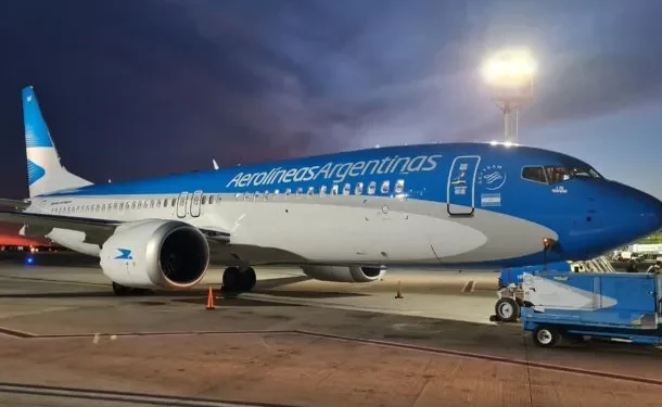 Comunicado de Aerolíneas Argentinas sobre el próximo fin de semana largo: cuántos pasajeros transportará La aerolínea de bandera informó su esquema especial por los días de descanso que se vienen.